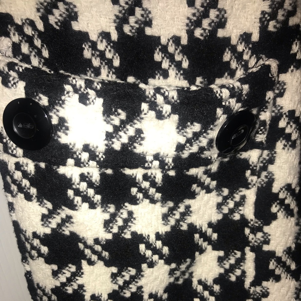 Coat - Picture 4 of 4